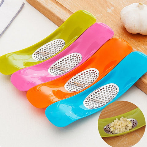 Garlic Press Plastic/Stainless Steel Convenient Cooking Tools